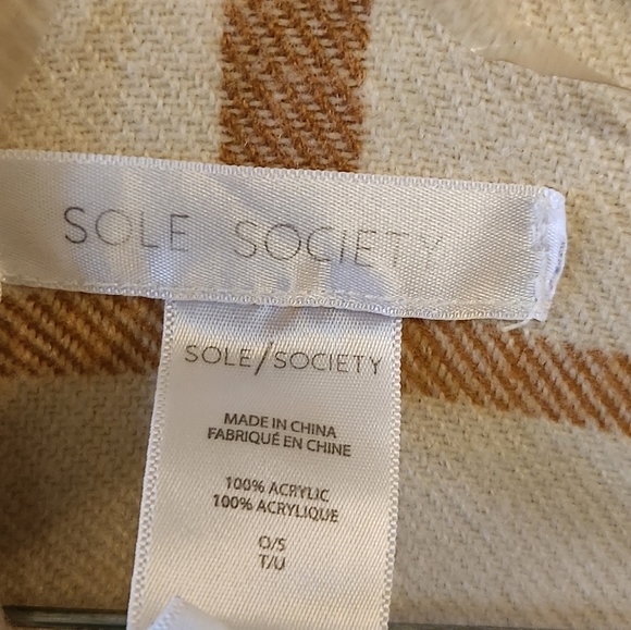 SOLE SOCIETY Shawls/wraps - Picture 2 of 4